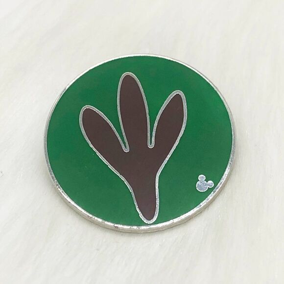 🔮 5/$25 Disney‎ Wilderness Explorer Tracking Pin - Picture 1 of 3